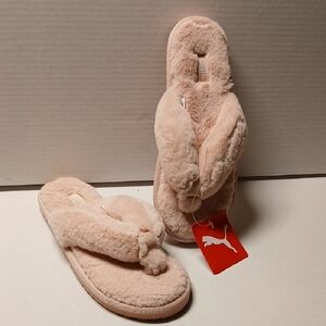 Puma Women Size 7 Plush Pink Sandals NWT